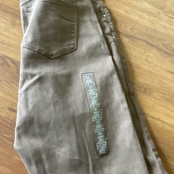 MIAMI  MID RISE JEGGINGS  TAN  SIZE 13 BRAND NEW NWT - Picture 8 of 8